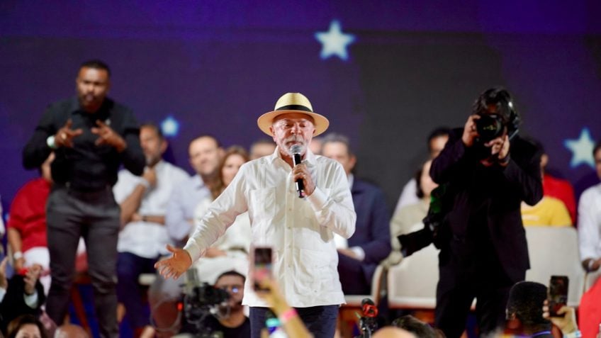 Lula confirma Haddad como candidato do PT à Presidência em 2030