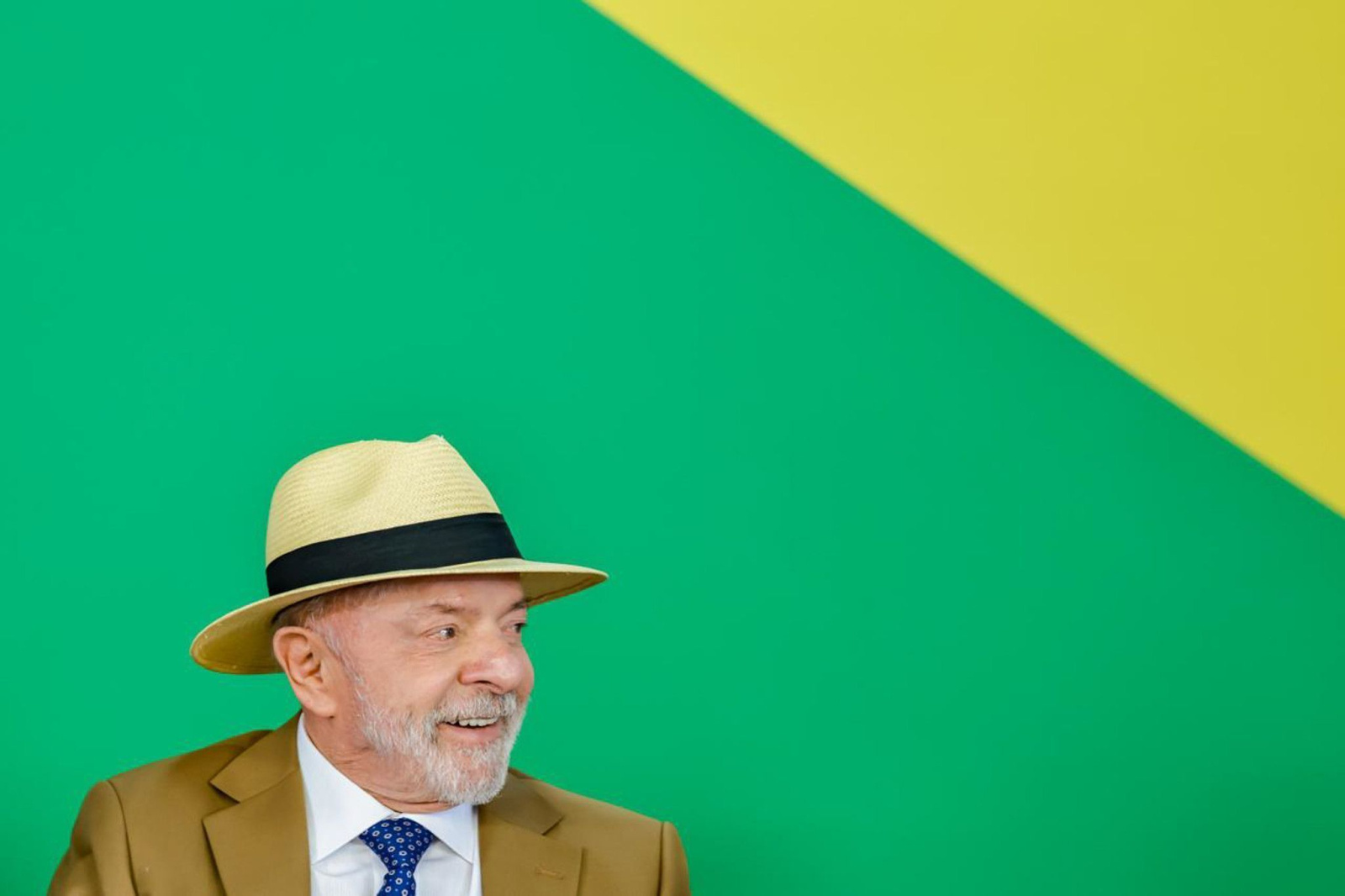 Lula registra R$4,7 mi no TSE; patrimônio recua 35% desde 2022