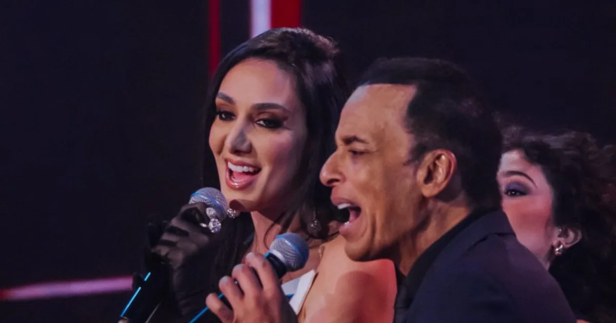 Marina Elali e Jon Secada emocionam com ‘Angel’ ao vivo