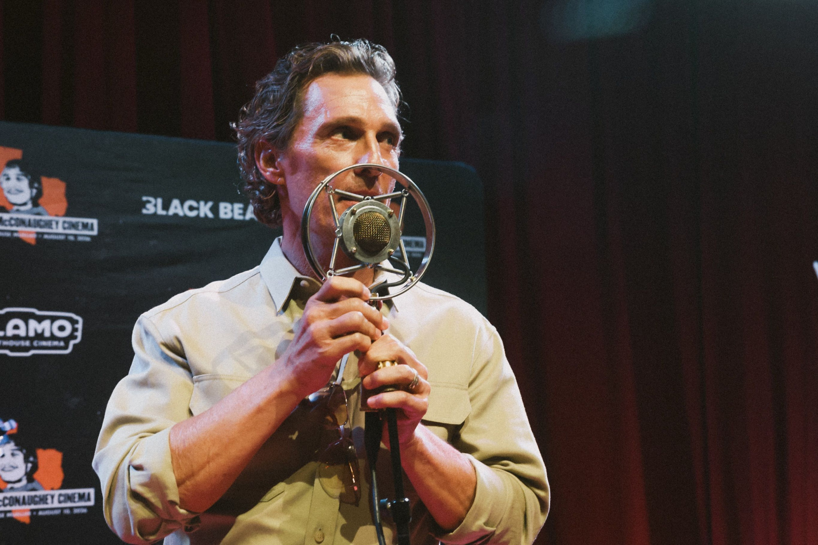 McConaughey descobre alergia a picadas de abelha durante filmagens