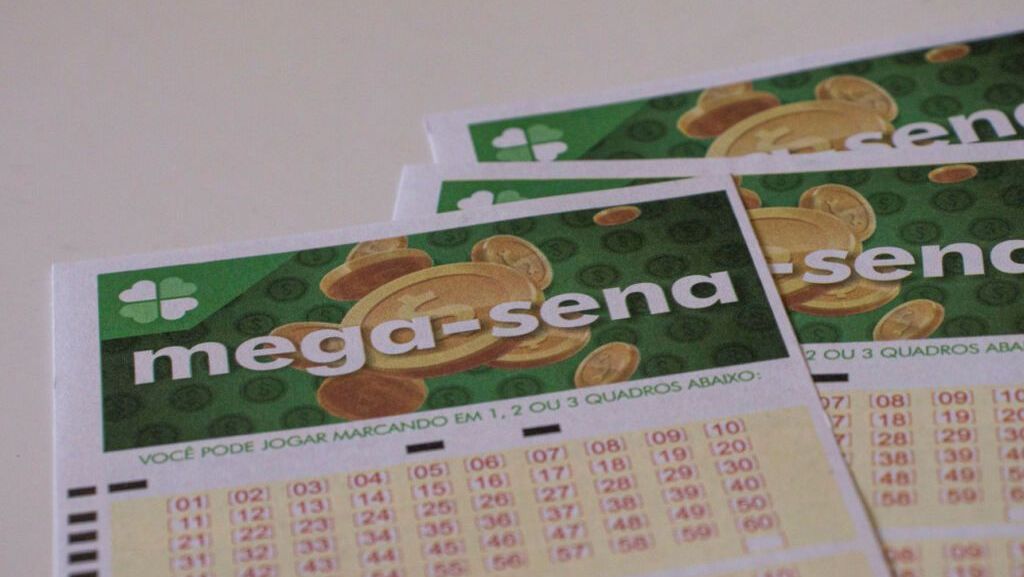 Mega-Sena acumula R$165 milhões: veja como tentar a sorte no concurso 3042