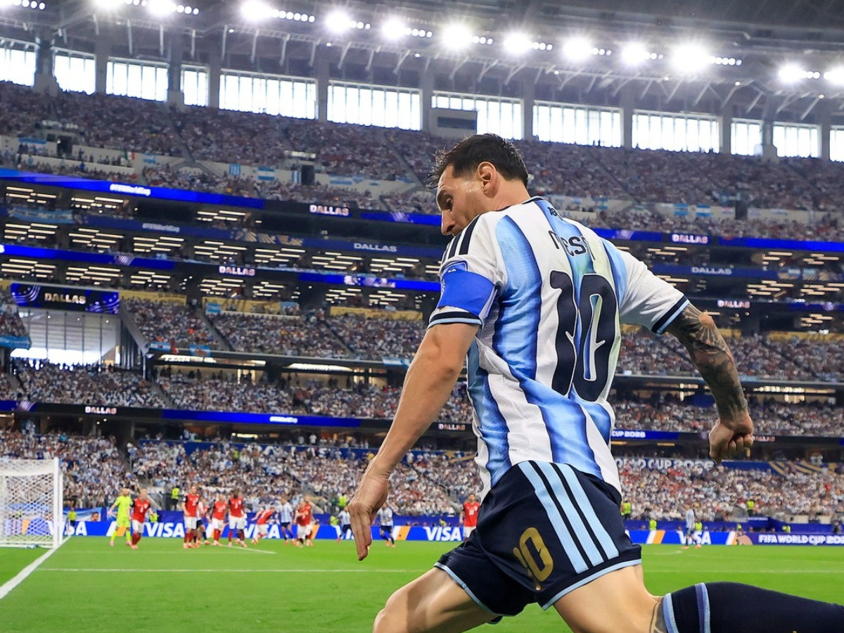 Messi encerra ciclo na Argentina como artilheiro e campeão mundial