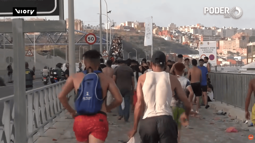 Ministros da UE cobram ação após chegada de 72 mil migrantes a Ceuta