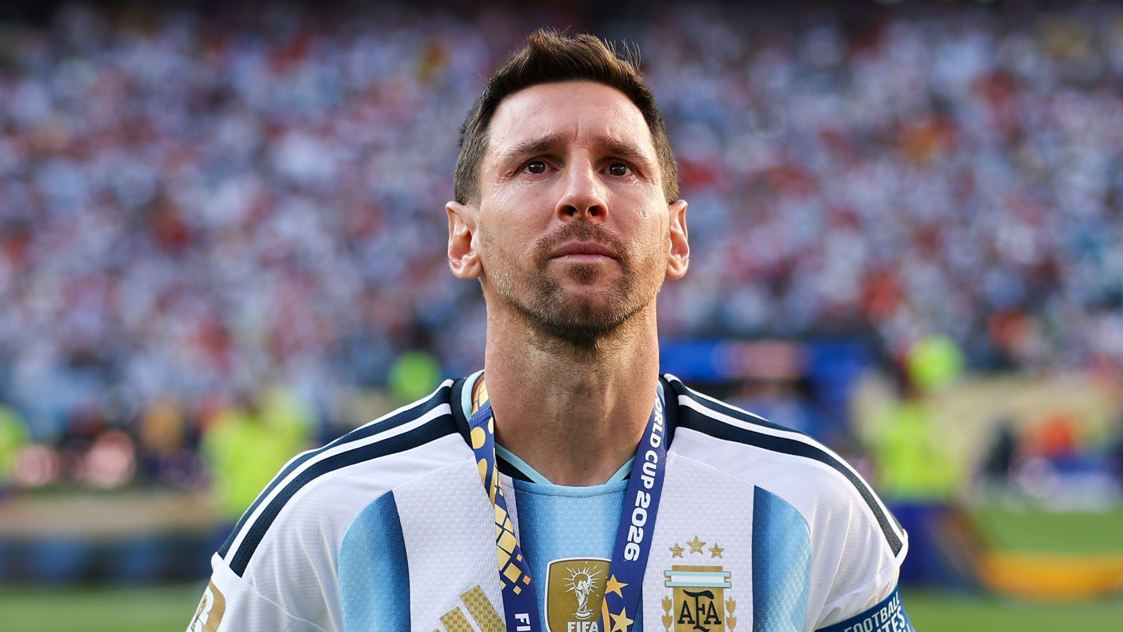 Morte de Jorge Messi abala Lionel na Copa; craque chora após hat-trick