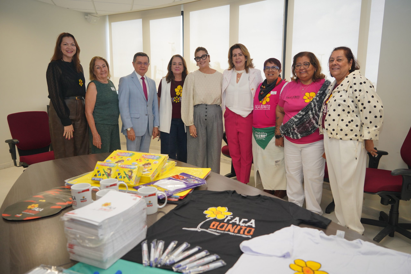 MPSE entrega materiais para fortalecer a campanha 'Faça Bonito' em Sergipe