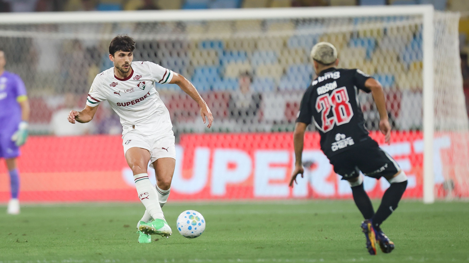 Rabello elogia resistência da defesa do Fluminense no empate com Vasco