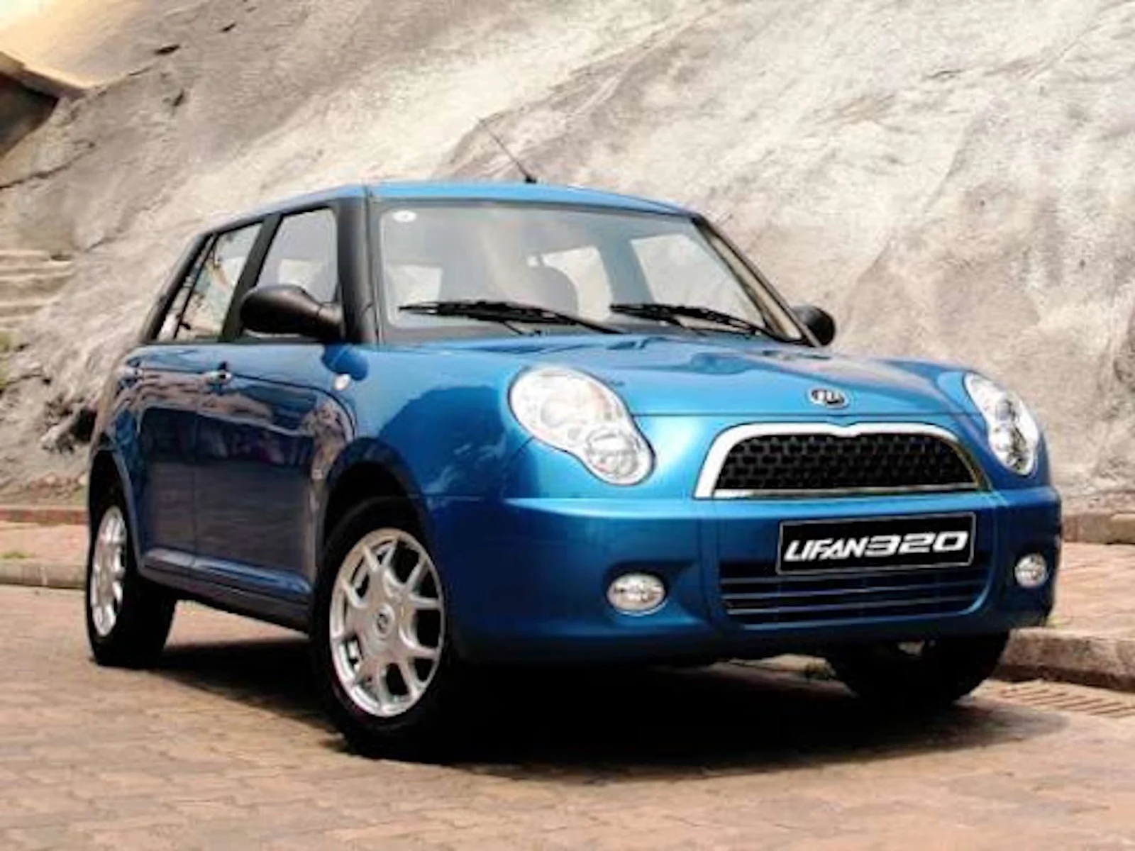 Relembre 5 carros chineses que quase desapareceram do Brasil