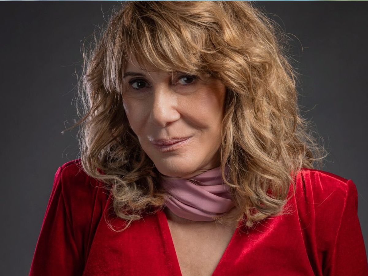 Renata Sorrah comemora estreia como mãe de vilã em ‘Por Você’