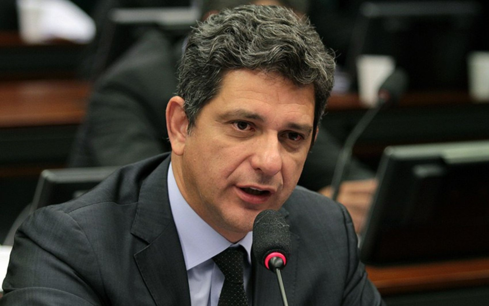 Rogério Carvalho declara R$ 846.990 em bens para disputa ao Senado em Sergipe