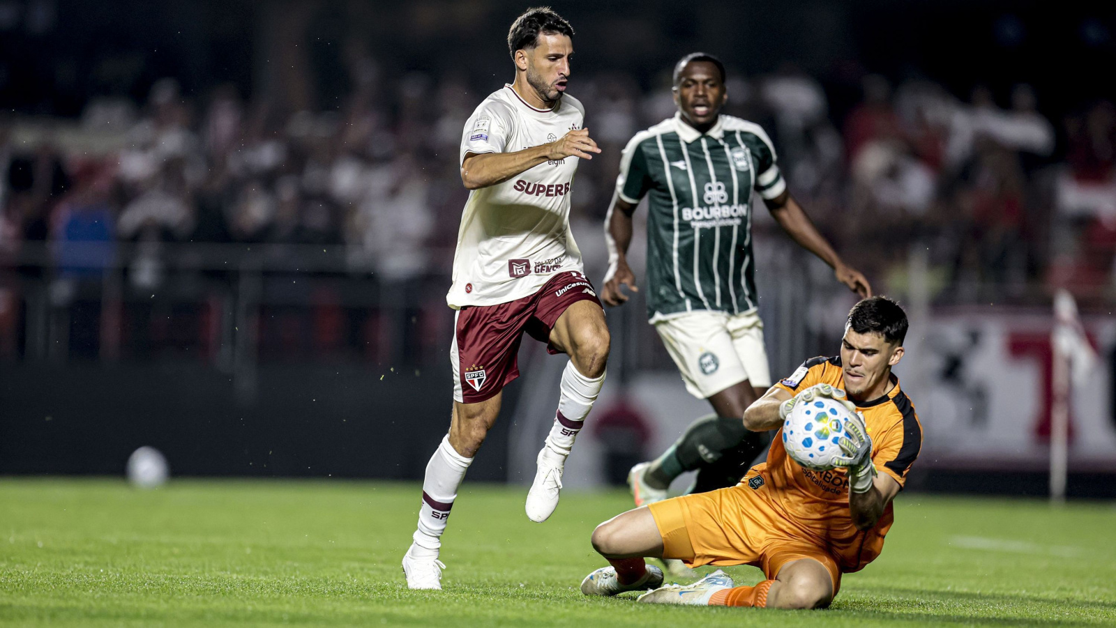 São Paulo e Coritiba empatam no Morumbi pelo Brasileirão