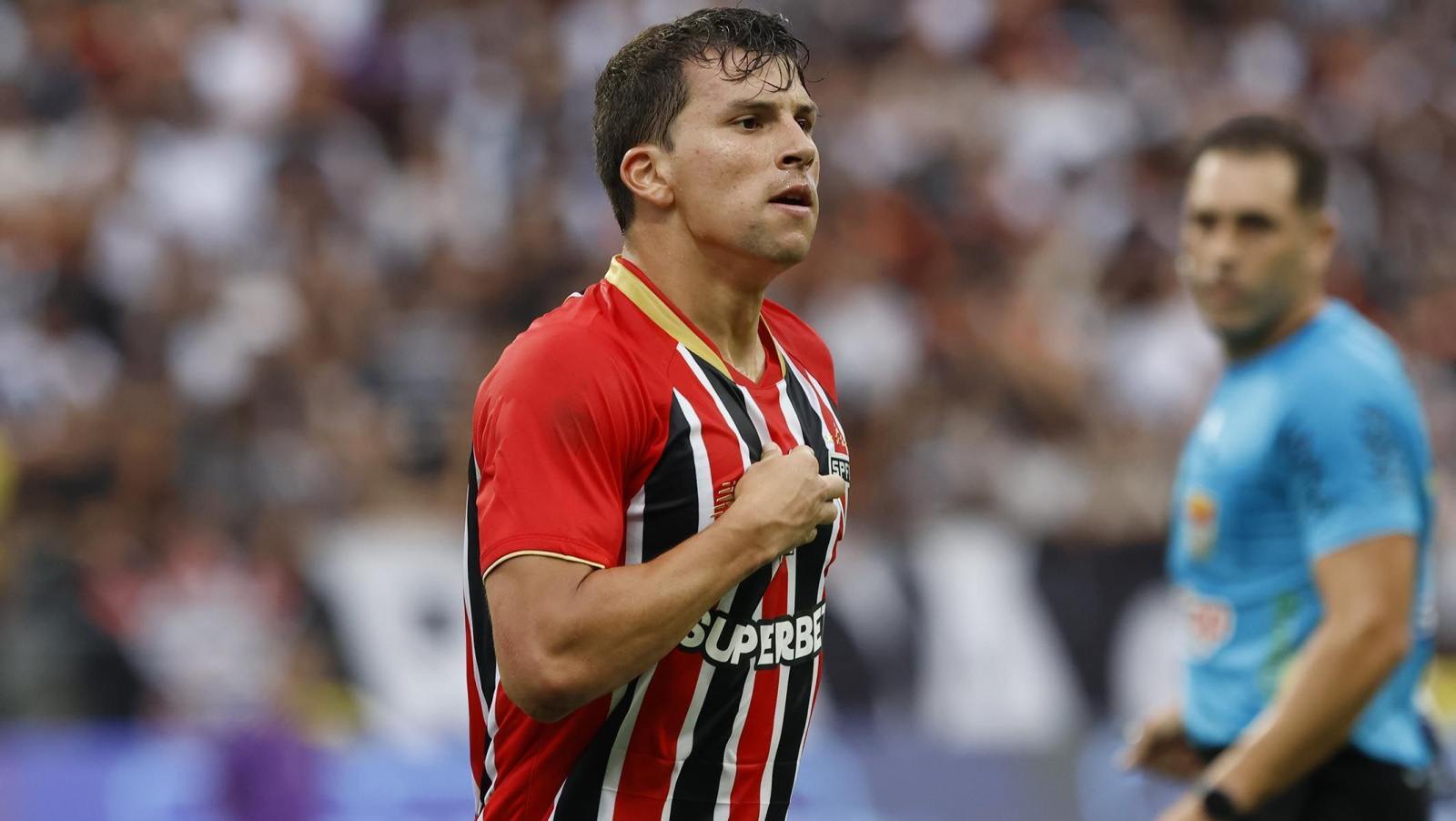 São Paulo quita dívida com Lazio e volta a registrar reforços