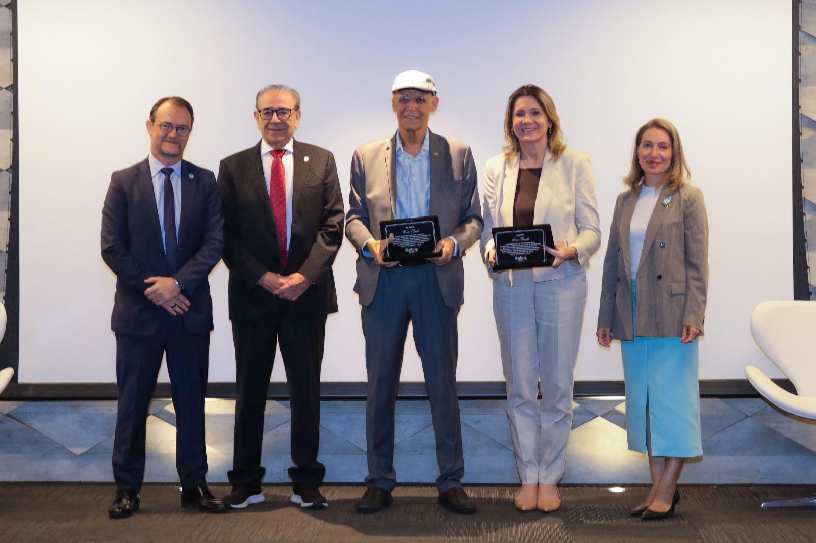 Sebrae e Bruno Quick recebem homenagem por fortalecer ambiente de negócios