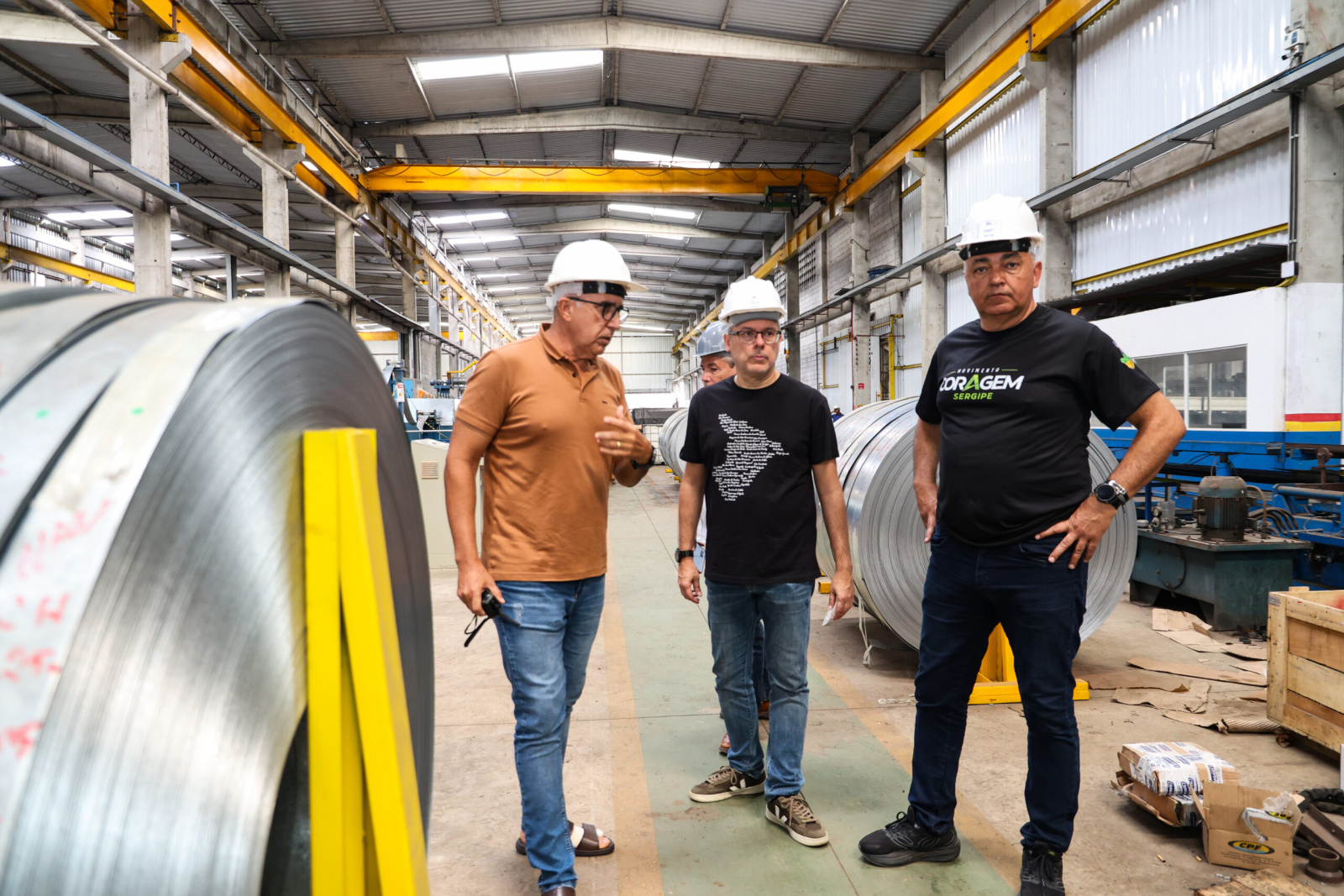 Senador Alessandro Vieira visita indústrias em Nossa Senhora do Socorro