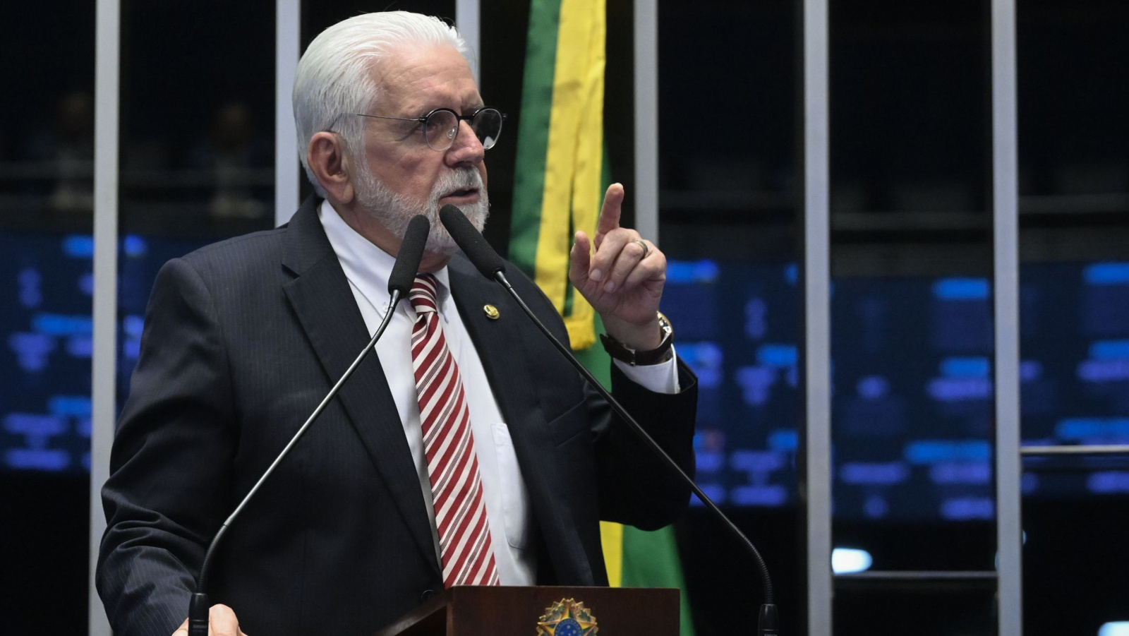 Senador Jaques Wagner se declara inocente e menciona apoio de Lula