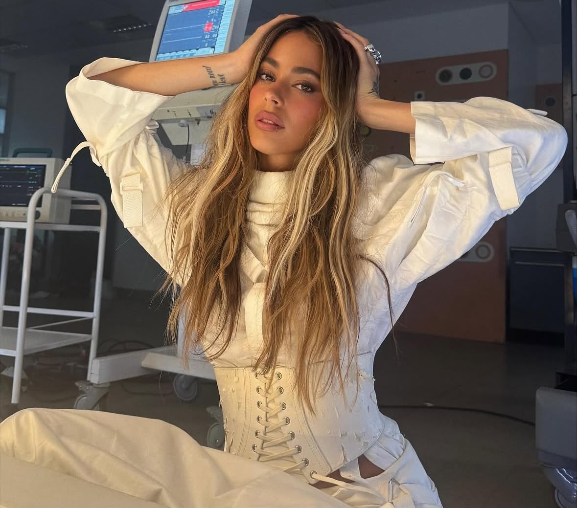 Tini questiona pai sobre bens de R$362 mi após recusa de cartão