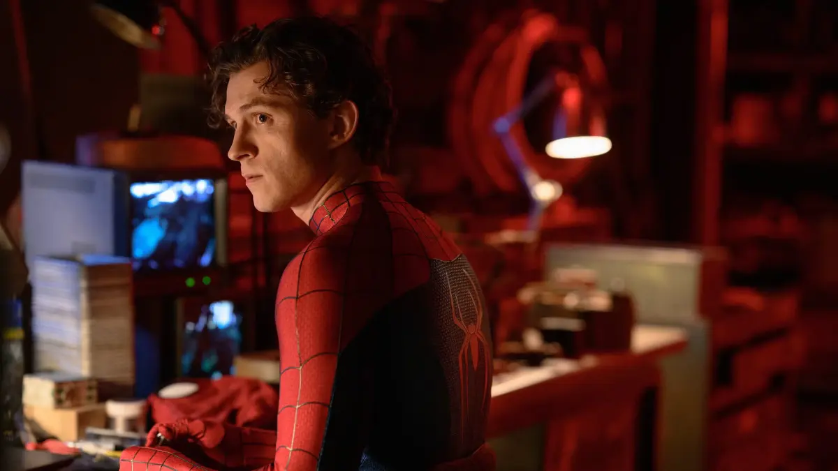 Tom Holland quebra recorde e receberá até US$ 25 mi por novo Homem-Aranha
