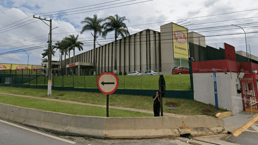 Trabalhador mata três colegas a facadas em fábrica da Bombril