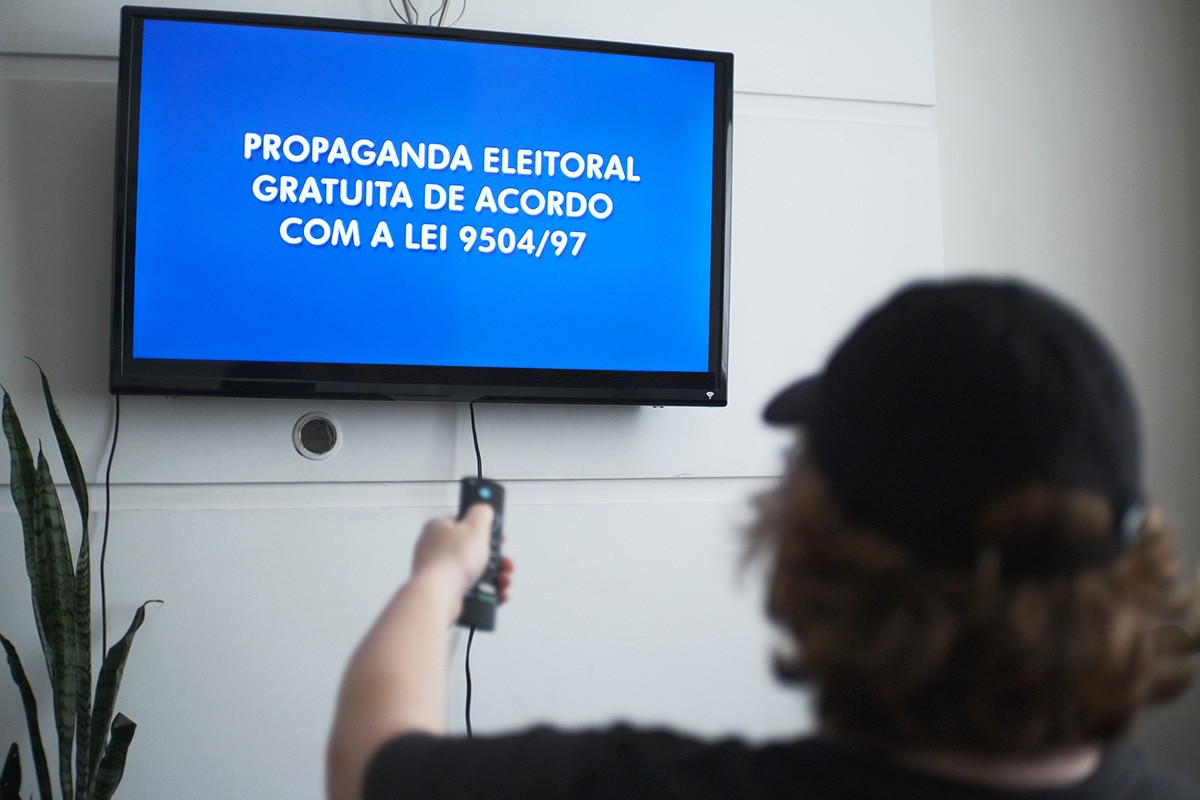 TRE-SE fixa tempo de TV e rádio; Helton Monteiro terá 27 segundos