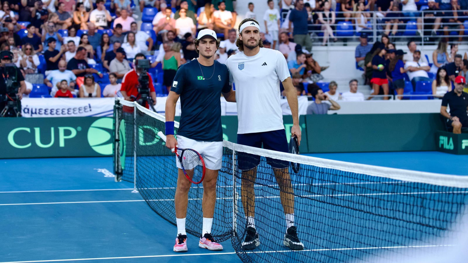 Tsitsipas quase alcança topo da ATP antes de enfrentar Fonseca