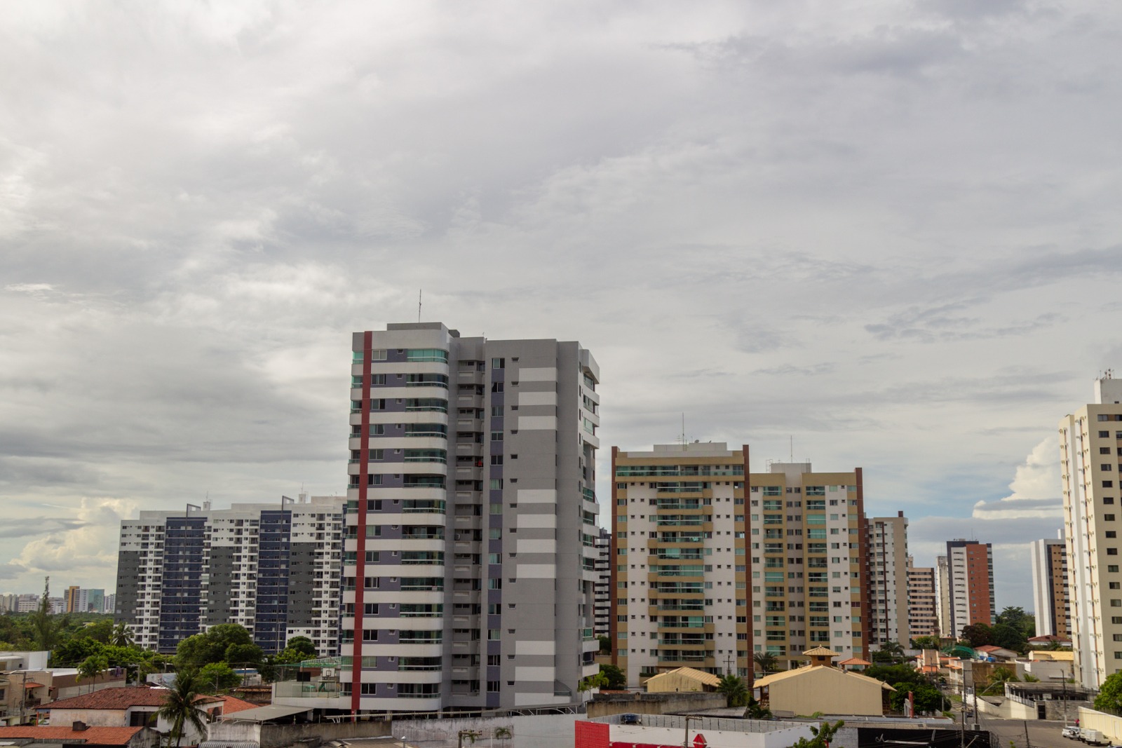 Ventos moderados e risco de chuva marcam semana em Sergipe