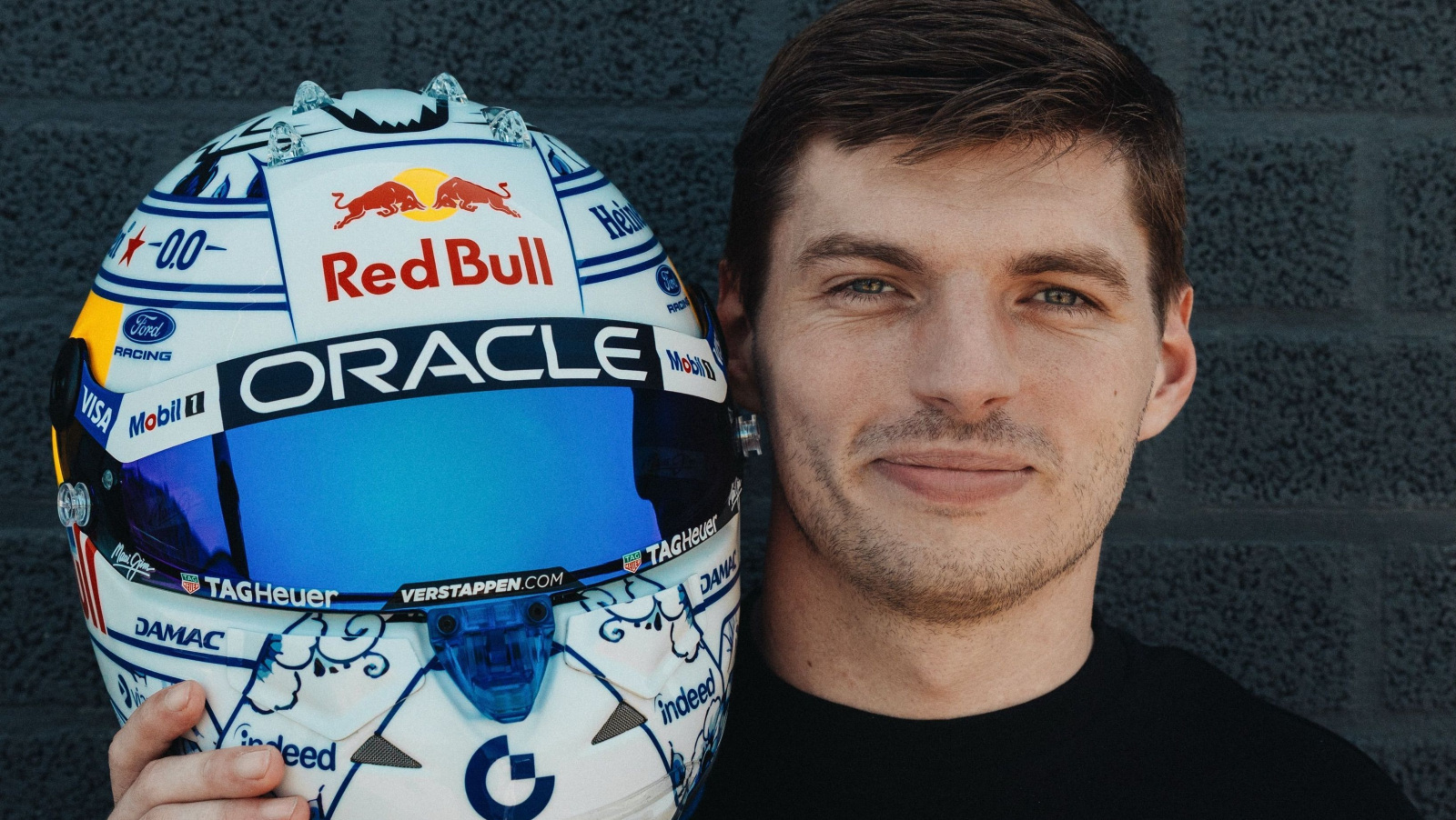 Verstappen revela capacete ‘Delft’ para despedida em Zandvoort