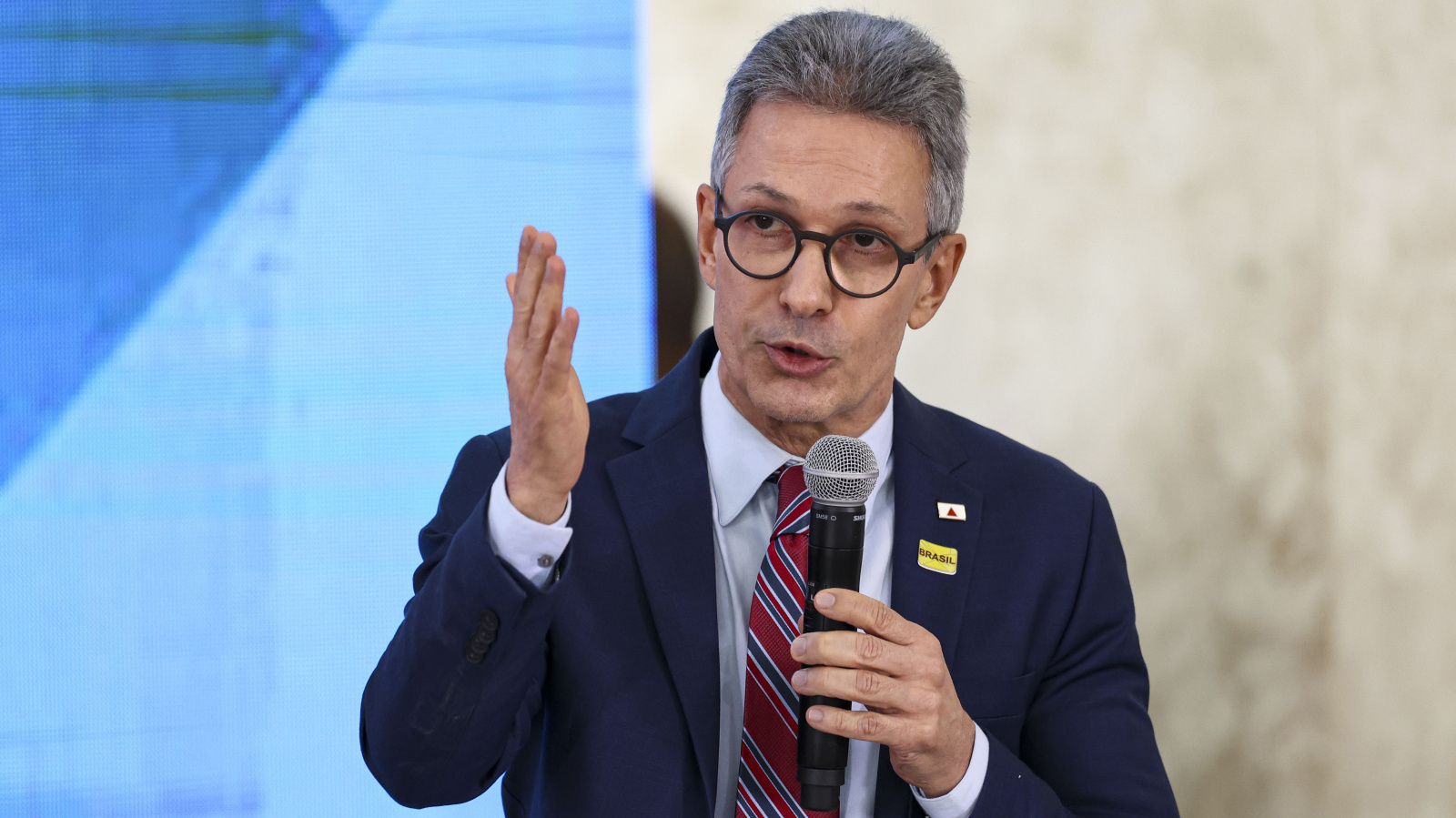 Zema propõe R$1.000 para recém-nascidos em fundo resgatável aos 18