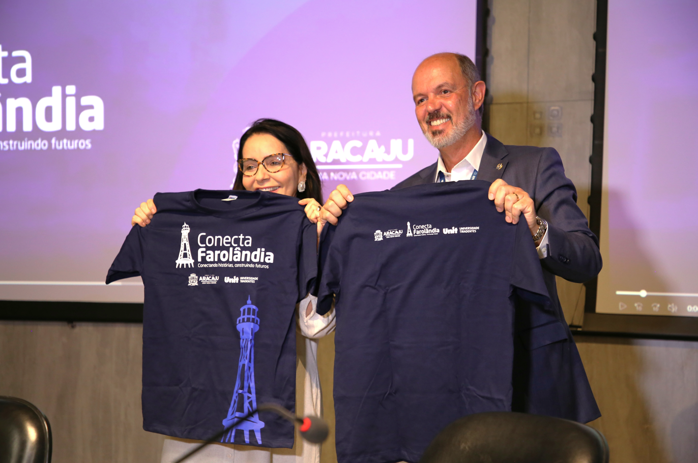 Unit apresenta balanço do Conecta Farolândia à Prefeitura de Aracaju