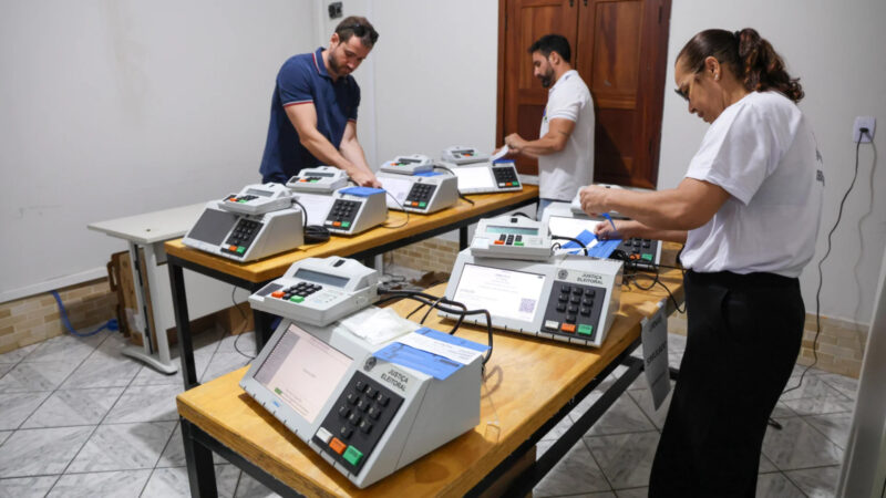 Como a urna eletrônica conquistou o Brasil: do teste à votação nacional
