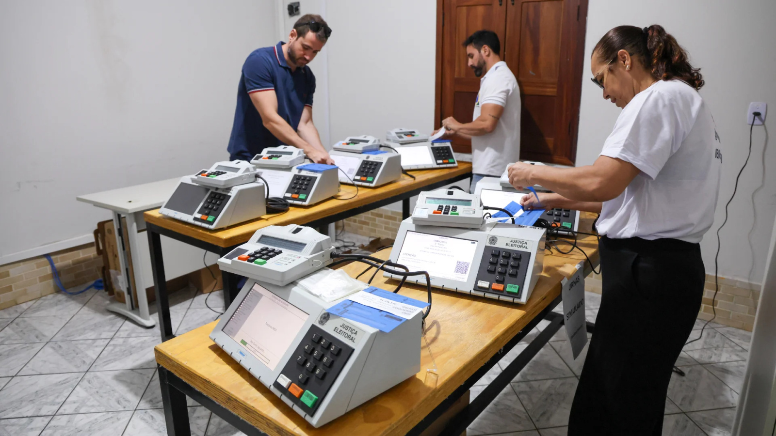Como a urna eletrônica conquistou o Brasil: do teste à votação nacional