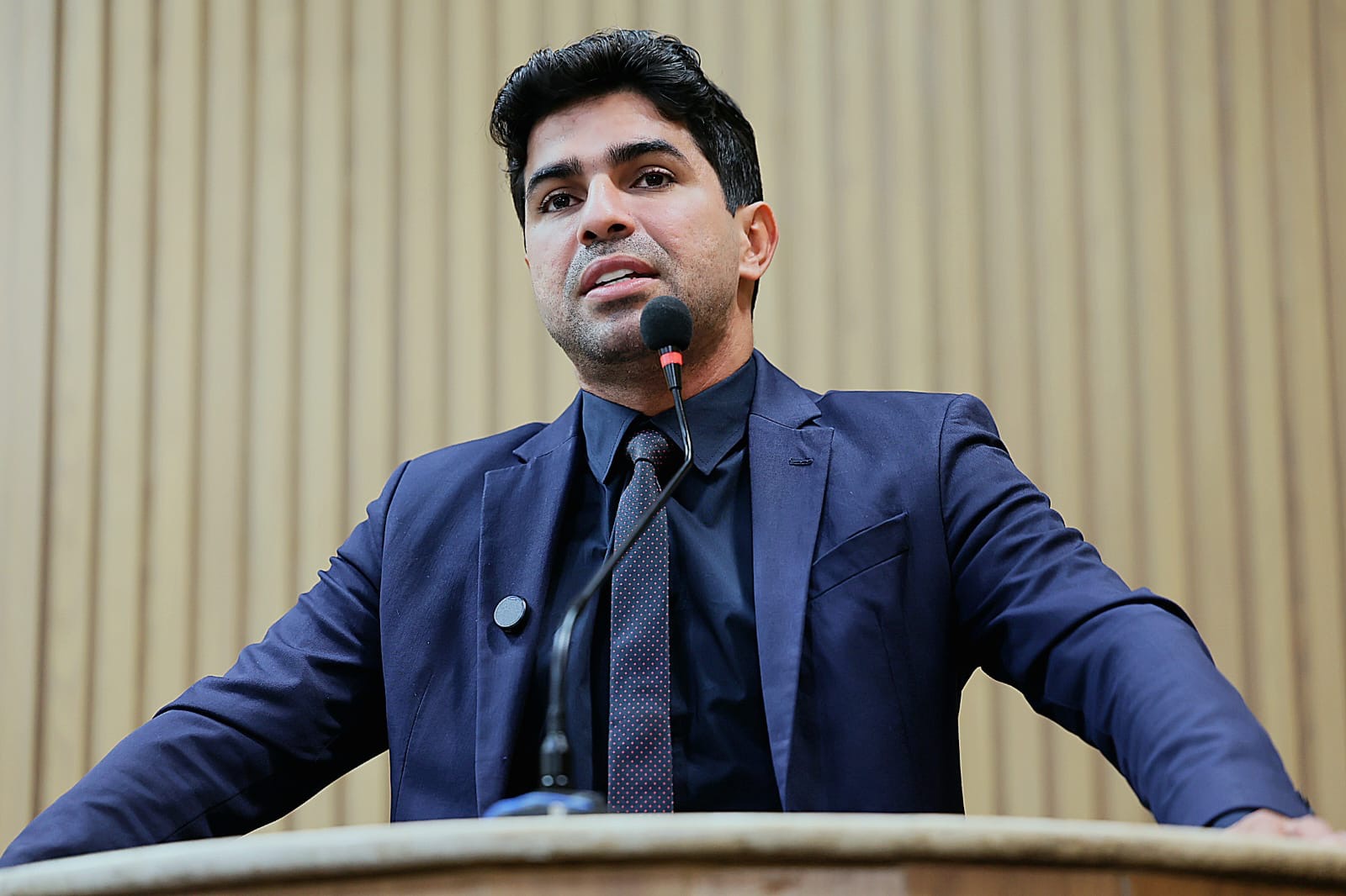 Pastor Diego defende André Mendonça e cobra credibilidade nas investigações do Banco Master