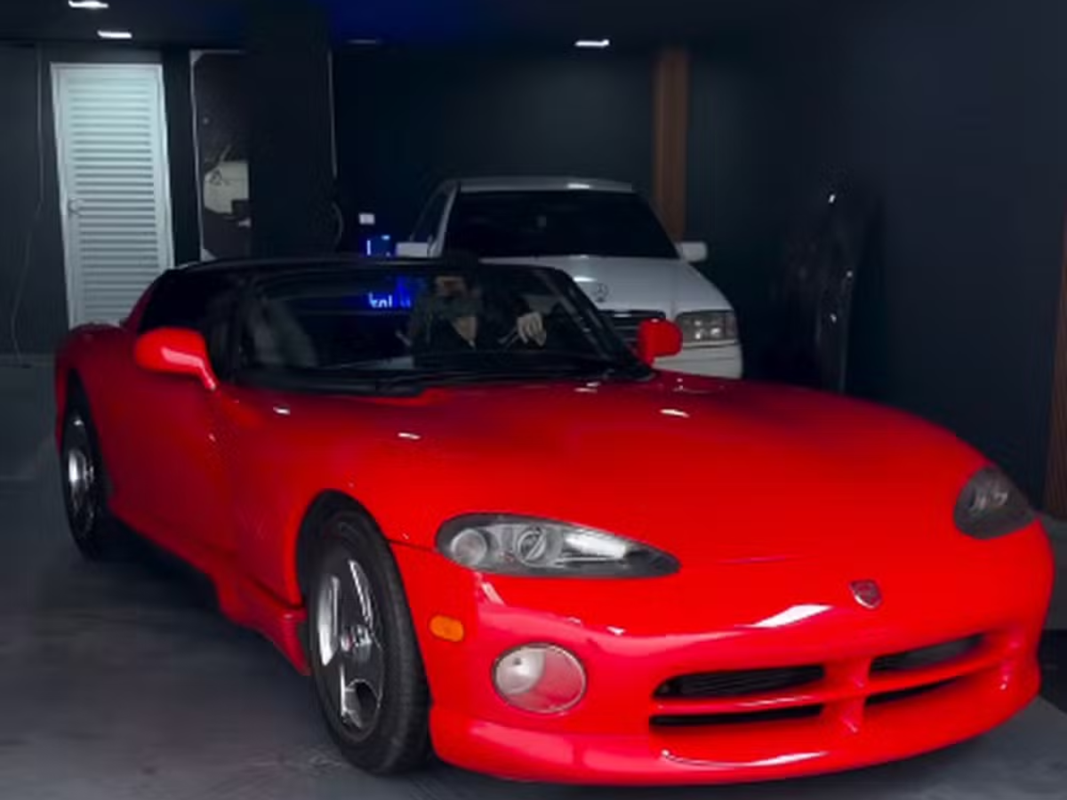 Fiuk coloca à venda Dodge Viper 1993 por R$ 800 mil
