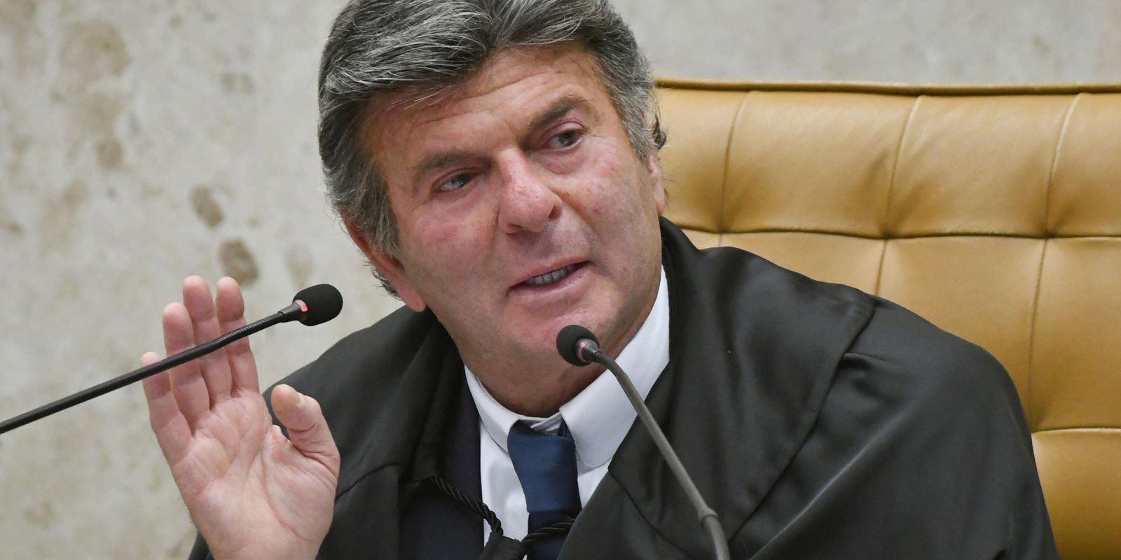Fux exige explicação em 15 dias sobre empréstimo de R$6,6 bi ao BRB