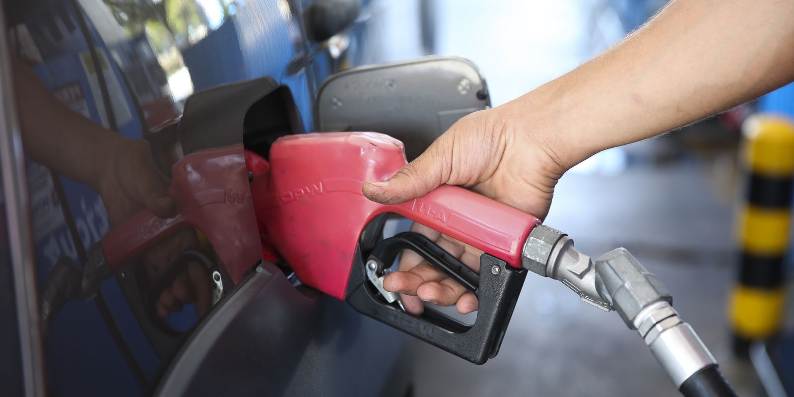 Governo prorroga por 30 dias subsídio de R$2,12 no diesel