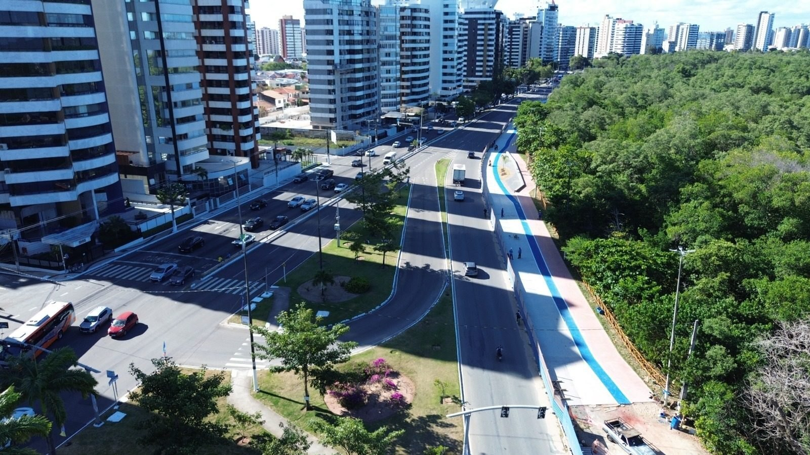 Prefeitura conclui reforma de R$ 2 milhões no calçadão da 13 de Julho, em Aracaju