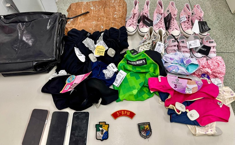 Trio é preso em Socorro com produtos furtados e bolsa para burlar alarmes