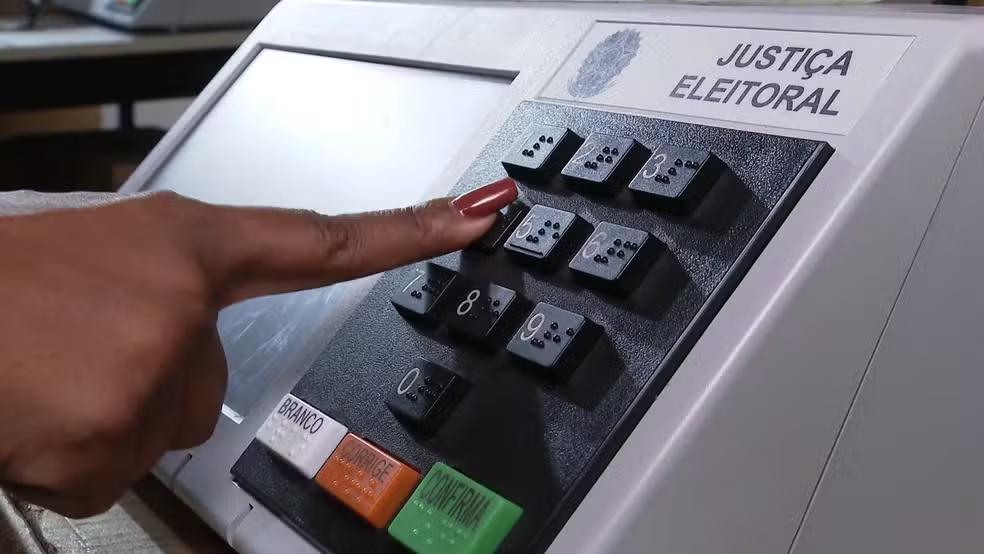 Levantamento encomendado pela TV Sergipe aponta redução no número de indecisos e mostra que 81% dos eleitores já definiram o voto para o dia 4 de outubro.