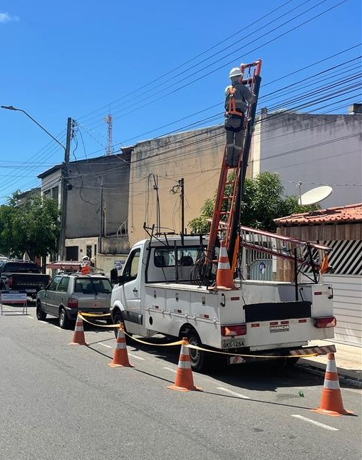 Energisa já retirou mais de 48 toneladas de cabos irregulares de internet/telefonia