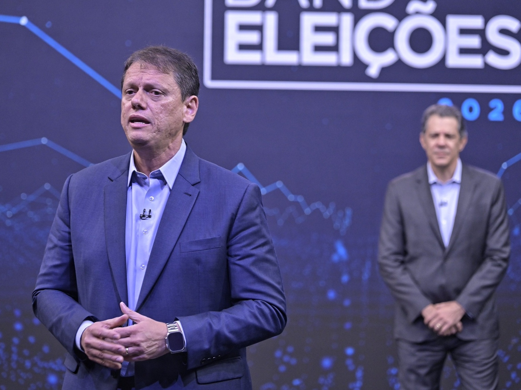 Pesquisa Atlas em SP: Tarcísio lidera com 53,3% contra 40,1% de Haddad no 1º turno