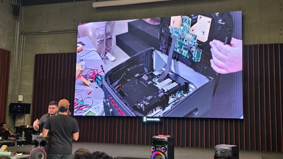 LG comprova 440 W RMS da Power 9000 em teste técnico na fábrica