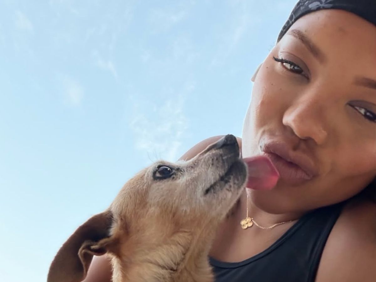 Ludmilla anuncia morte da cachorra Manu, companheira por 18 anos