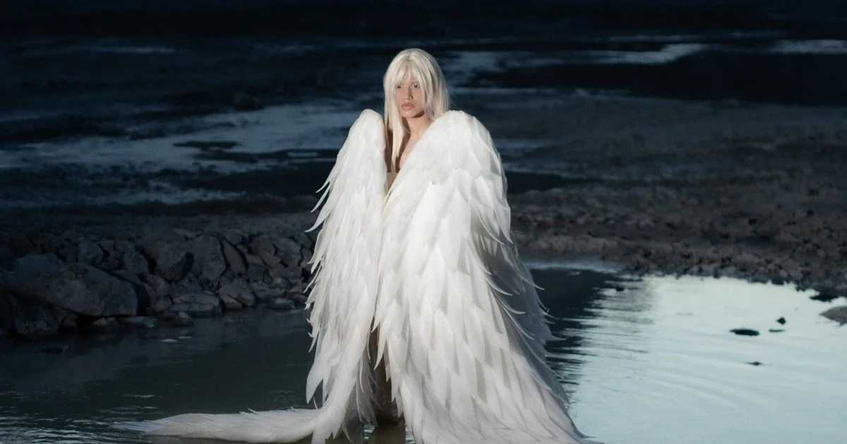 Melanie Santiler reinventa pop com jazz e ritmos cubanos em ‘Los Cisnes’