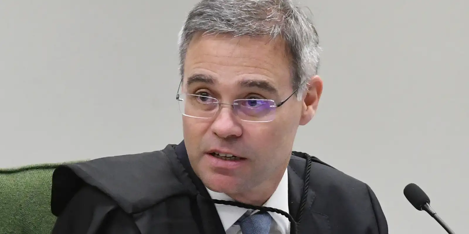 Mendonça afasta diretor-geral da PF após pedido do partido Novo