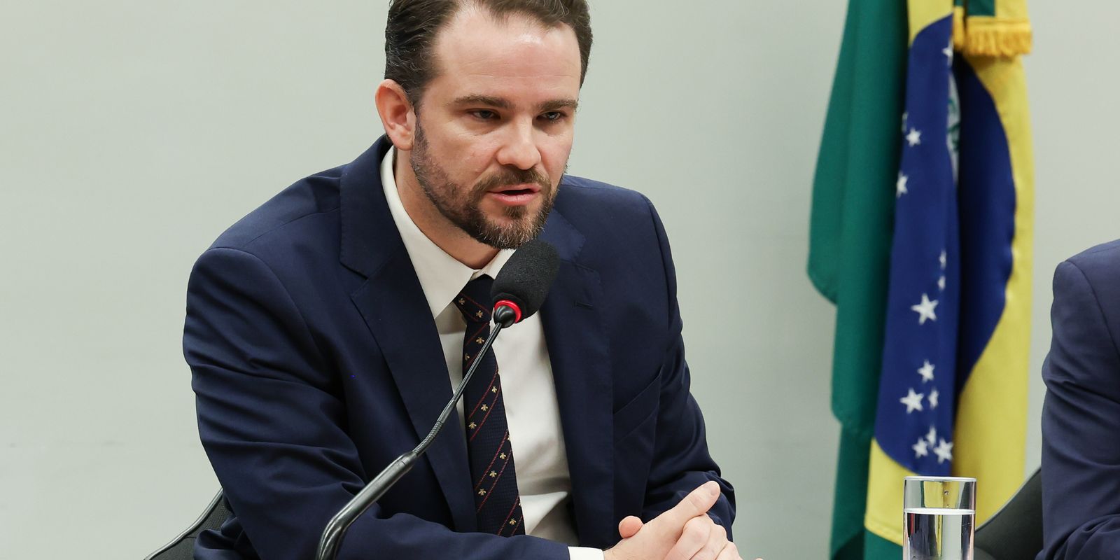 Ministro afirma que financiador de ‘Dark Horse’ recebeu recursos do crime organizado