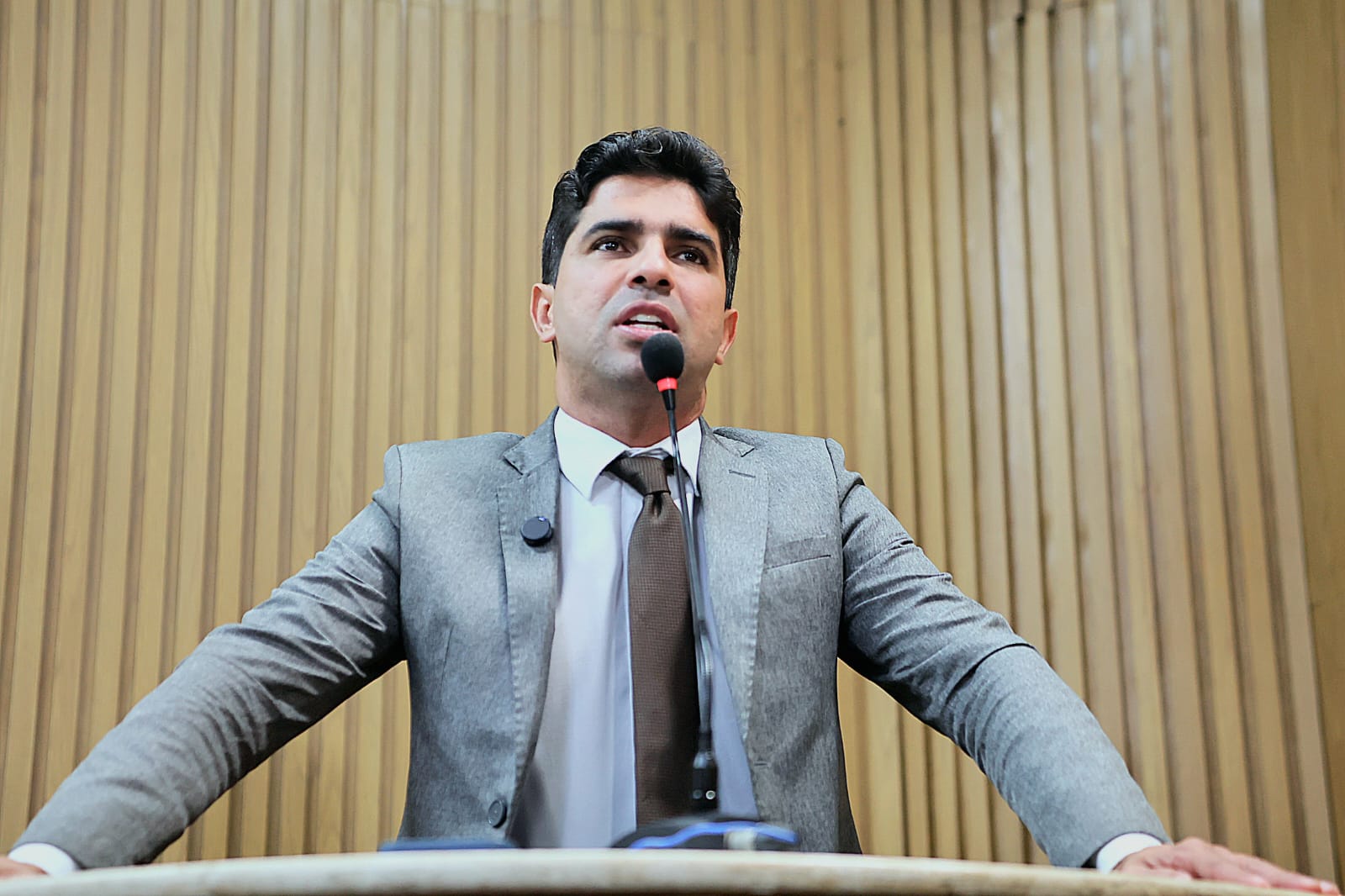 Pastor Diego apoia impeachment de Alexandre de Moraes em meio a novas denúncias envolvendo ministro do STF