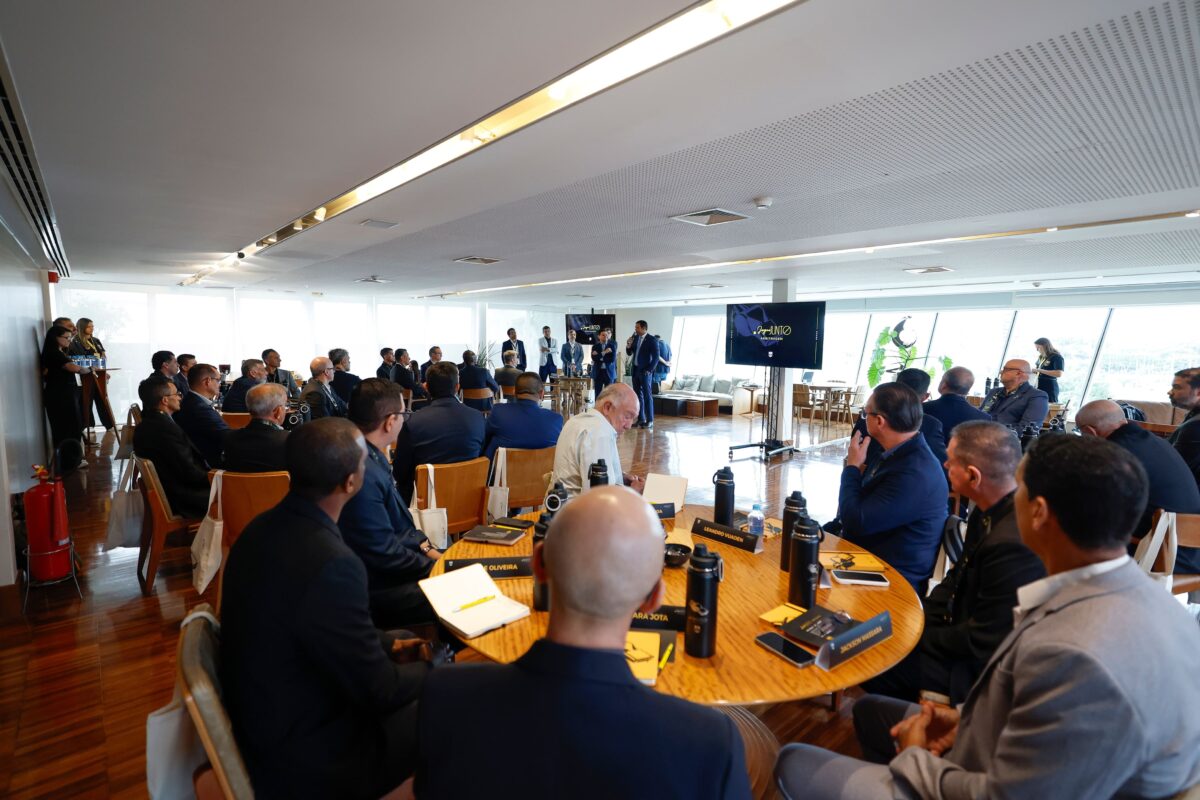 Presidente da Arbitragem da FSF, Emerson, participa do ‘Joga Junto’ na CBF