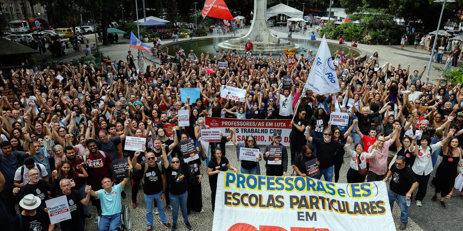 Professores de escolas particulares do Rio entram em greve de 24h por reajuste
