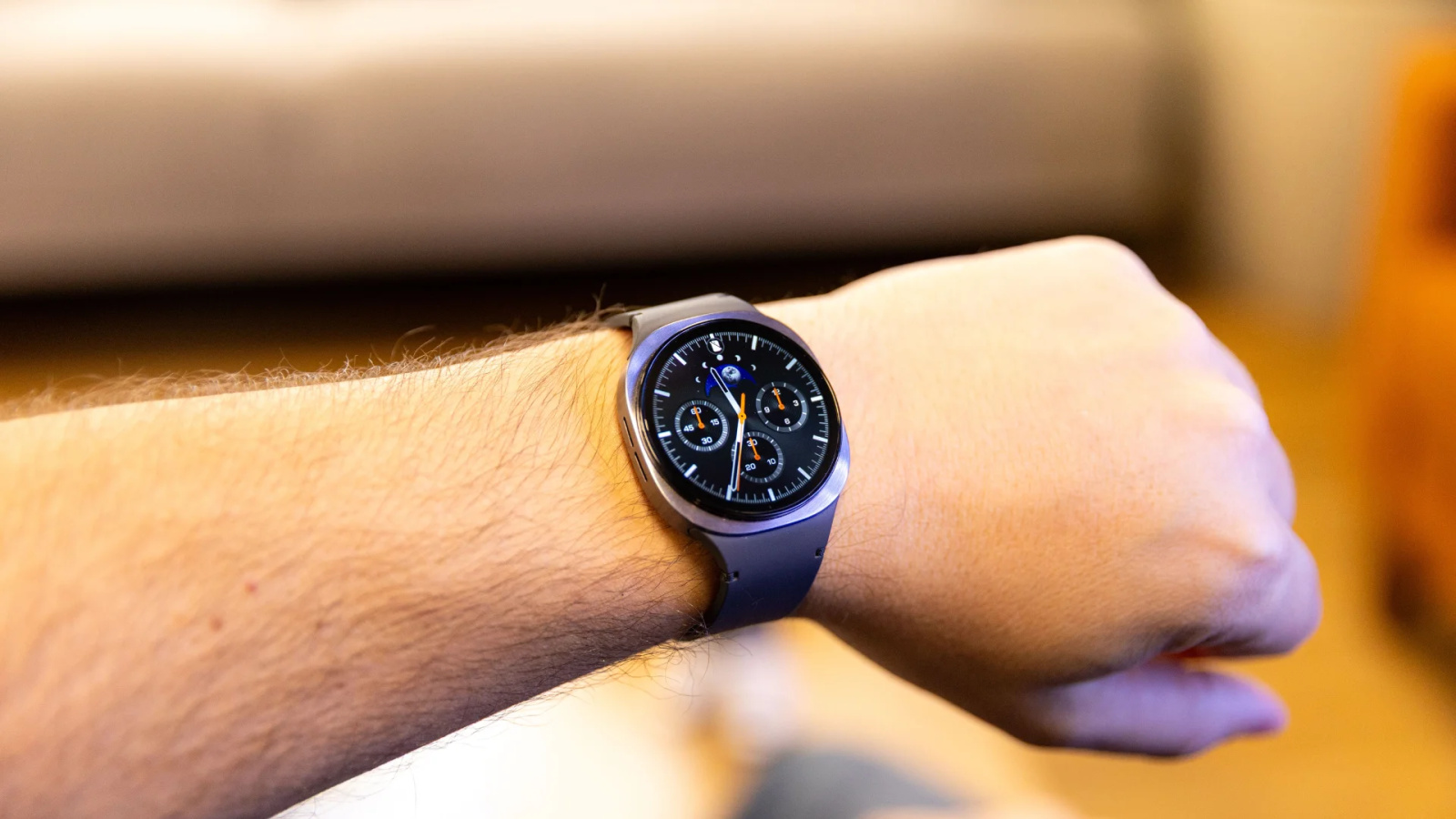 Smartwatch detecta sono com luzes e sensores: entenda como funciona