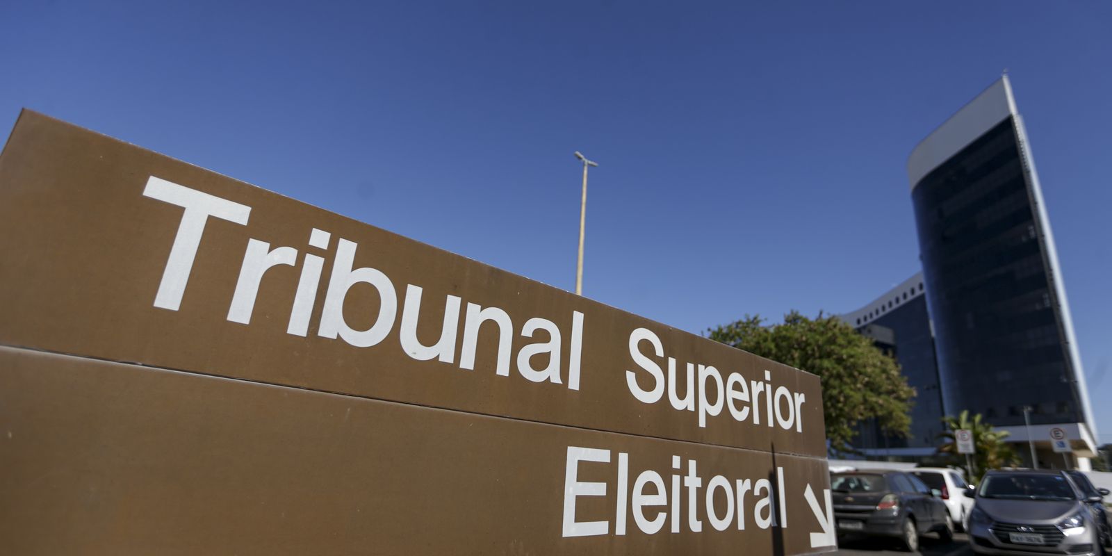 TSE apresenta ChatVote: IA orienta eleitores para 2026