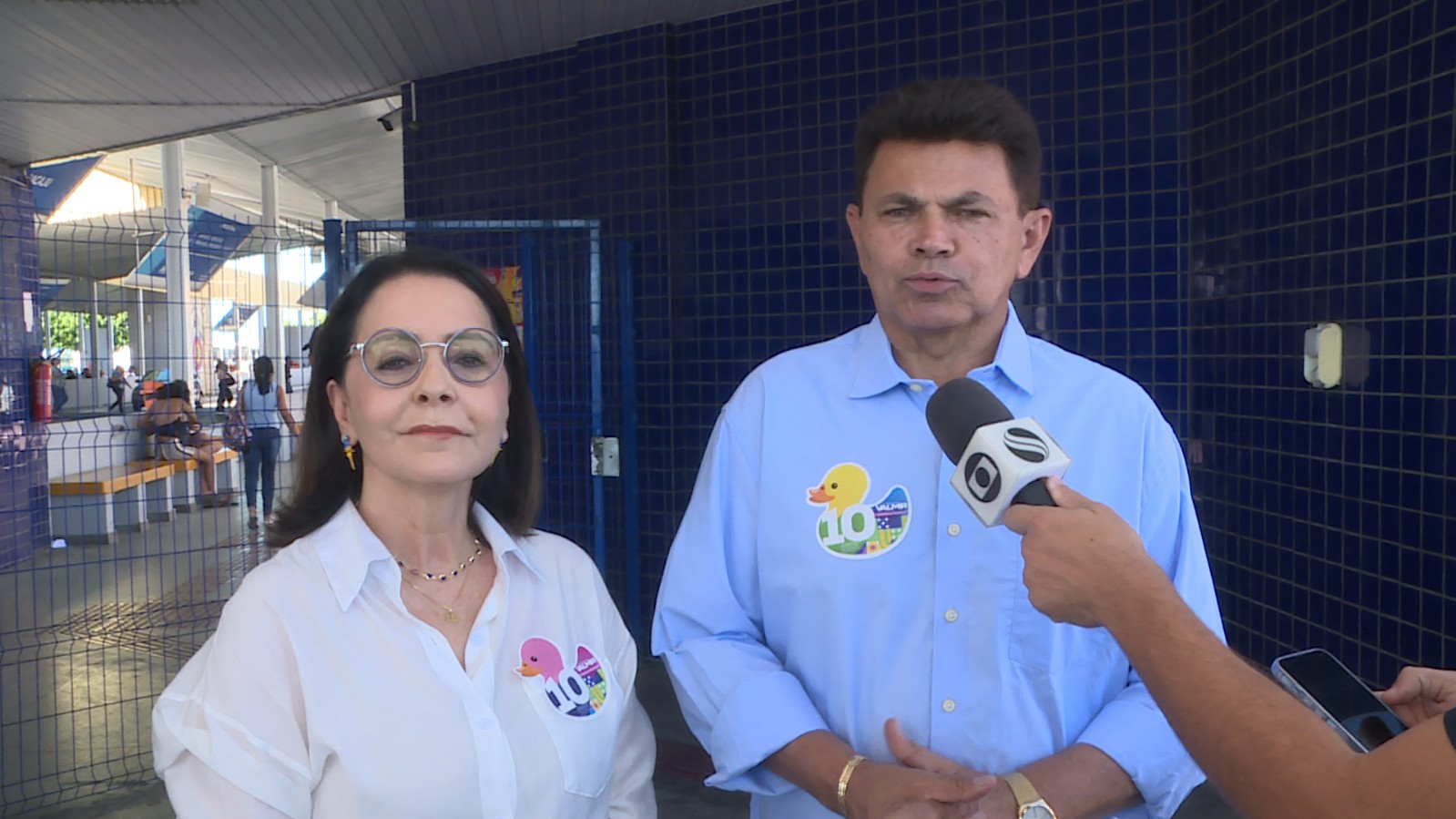 Valmir grava programa e reúne concurseiros e apoiadoras em Aracaju