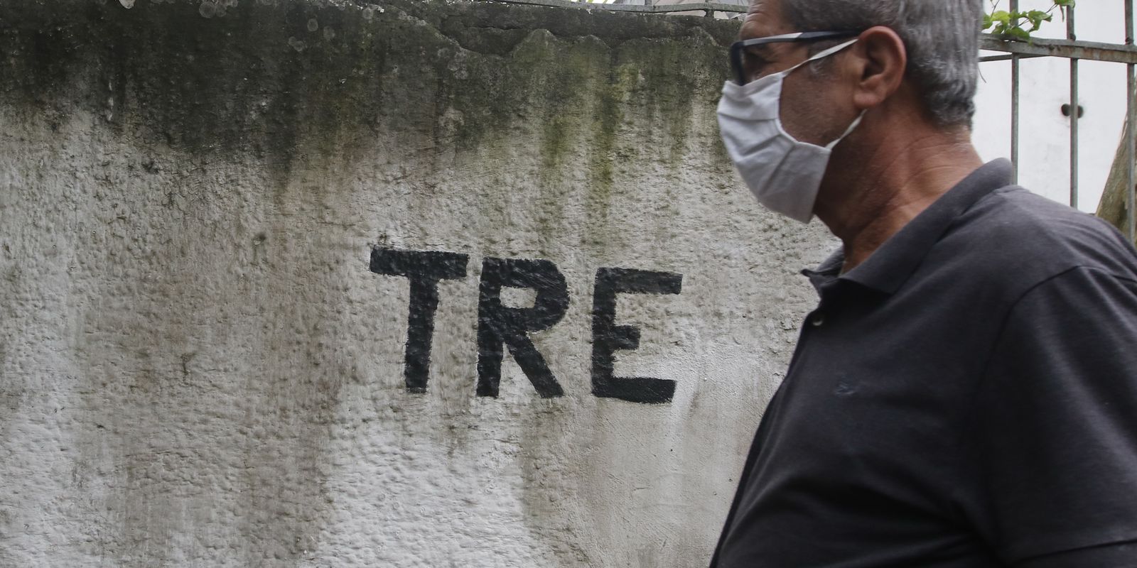 12,86 milhões votam no Rio; filas começam cedo nas seções